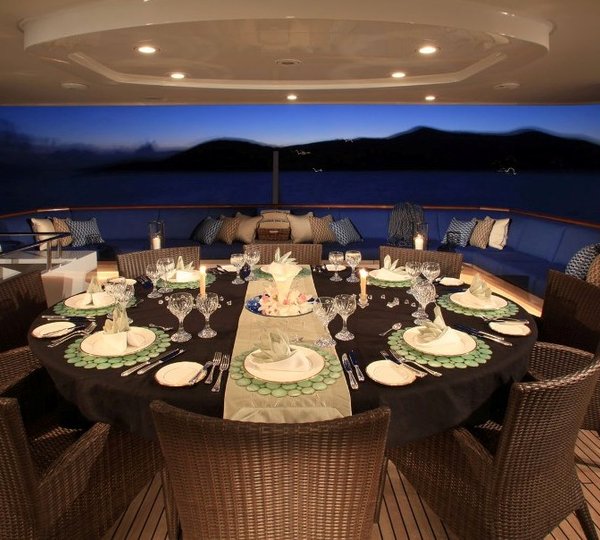 Al Fresco Image Gallery upper deck al fresco dining area Al Fresco